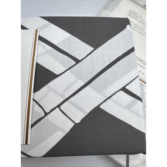 Pottery Barn Standard Pillow Shams Gray Cera Bamboo Trellis Set 2 Tiki Coastal - Picture 4 of 5